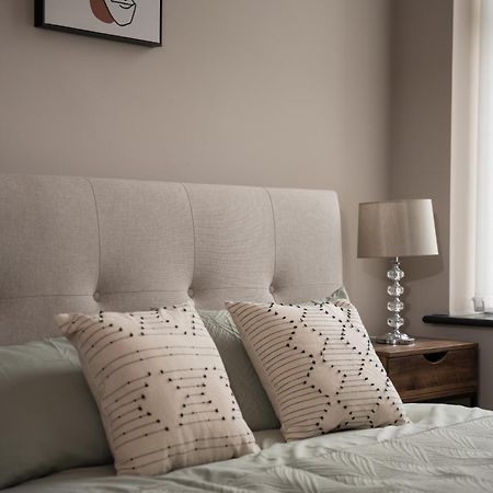 Gibson Manor Apartments Воллесі Номер фото