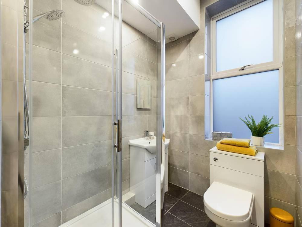 Gibson Manor Apartments Воллесі Екстер'єр фото